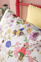 Load image into Gallery viewer, Garden Friends Duvet and Pillowcase Set