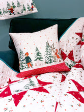 Load image into Gallery viewer, Christmas Star Quilt Sewing Pattern Download