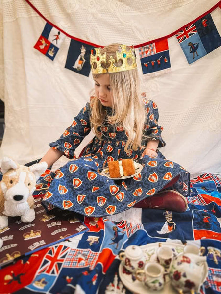 Free Sewing Pattern! Make a Belle and Boo Picnic Blanket.