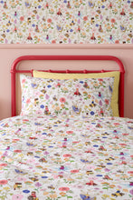 Load image into Gallery viewer, Garden Friends Duvet and Pillowcase Set
