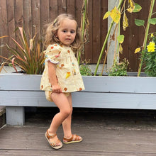 Load image into Gallery viewer, Classic Belle &amp; Boo Fabric
